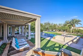 Lavish Paradise Valley Home w/ Sports Court & Pool - Innvendig