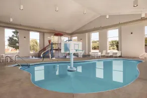 Country Inn & Suites by Radisson, Madison Southwest, WI - Piscine