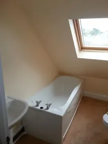 Ocean's - Bathroom
