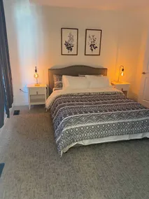 Luxurious Town House With x2 Cars Garage No01 - Camera