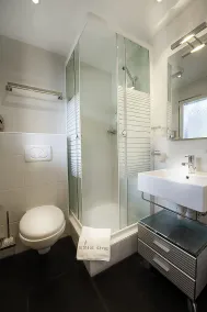 arthausHOTEL - Badezimmer