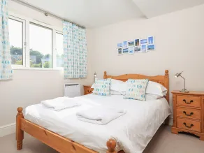 Keepers Lodge, Hillfield Village - Room