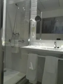 Hotel Balneario El Raposo - Bathroom