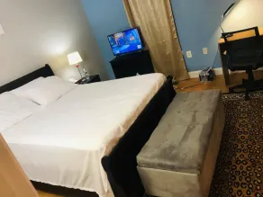 Executive Private Room w bath near shopping - Værelse