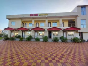 Holiday Beach Resort !! Beach Distance 50 Mts !! - Room