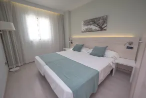 Olive Beach Apartamentos - Room