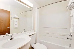 Microtel Inn & Suites by Wyndham Middletown - Salle de bain