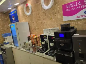 Hotel Eat Dot Com Alpeuseu Oncheon - Reception