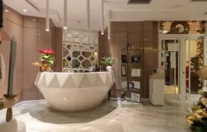 Demi Hotel - Réception