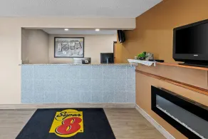 Super 8 by Wyndham Jefferson - Lobby