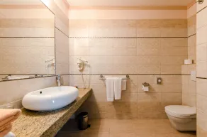 Hunguest Hotel Apollo - Badezimmer