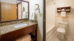 Best Western Plus Sidney Lodge - Room