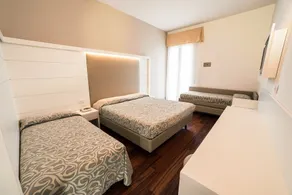 Hotel Alexander - Chambre