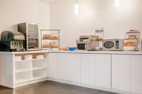 Empire Suites - Restaurant