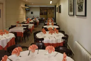 Can Setmanes by CozyCatalonia - Hostal Central Blanes - Restaurante