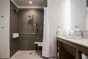 Hyatt House Louisville East - Bathroom