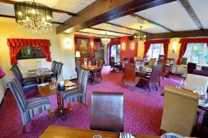 The Roundabout Hotel - Restaurant