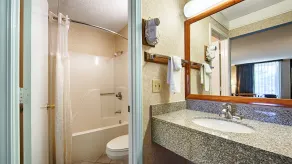 Days Inn by Wyndham Columbia Kentucky - Rom
