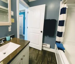 The Candlelight Inn - Bathroom