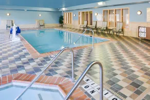 Holiday Inn Express Hotel & Suites Urbana-Champaign-U of I Area by IHG - Piscine