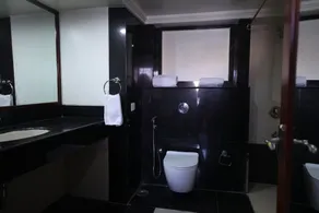 Eastin Hotels - Bathroom