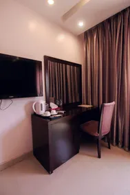 Noble House Hotel - Room