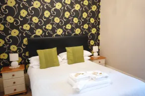 The Maynard - Room