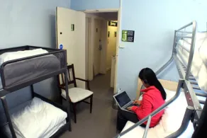 Dover Adventure Backpackers - Chambre