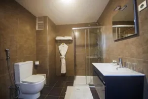 Hotel Nina - Bathroom