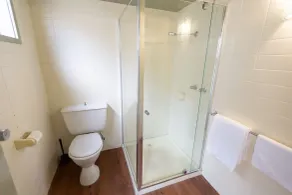 The Olive Tree Motel - Bathroom