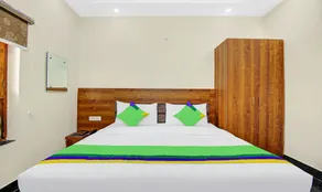 Treebo The Eden Roc - Room