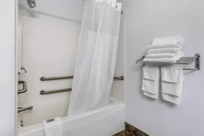 SureStay Hotel by Best Western Morganton - Salle de bain