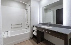 My Place Hotel-Midland, TX - Salle de bain