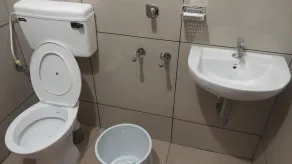 Royal Apartments Calicut Near Iqraa Hospital, Medical College, JDT , Law college - Bathroom