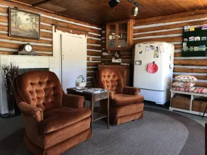 Cedar Ridge Cabins - Lobby-Lounge