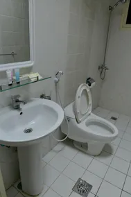 Binayat Hama Serviced Apartments - Bathroom