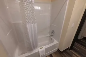 Cobblestone Hotel & Suites-Sheldon - Bathroom