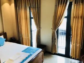 Hồng Hạc Hotel - Værelse