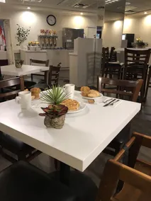 Coast Abbotsford Hotel & Suites - Restaurant