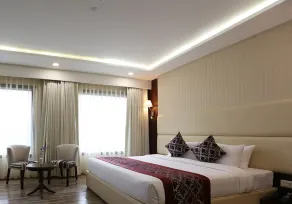 Clarks Inn Suites Gwalior - Room