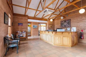 Mud Hut Motel - Reception