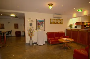 Suite Hotel 900 m zur Oper - Réception