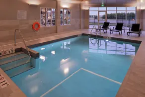 Courtyard by Marriott Saskatoon Airport - Piscine