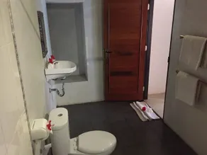 Crystal Bay Bungalows - Bathroom