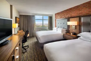 DoubleTree by Hilton Toronto Airport - Zimmer