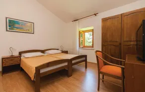 Stunning Home in Vrsar With Wifi and 3 Bedrooms - Zimmer