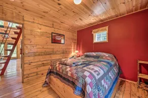 Cabin-inspired Home < 12 Mi to Sugarloaf Mtn! - Rom