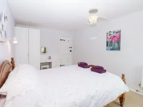 Lowbrook Cottage - Room