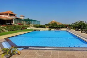 Summer Vines - Nashik - Piscine