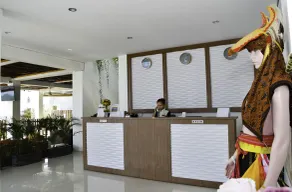 La Cecile Hotel and Cafe Komodo - Reception